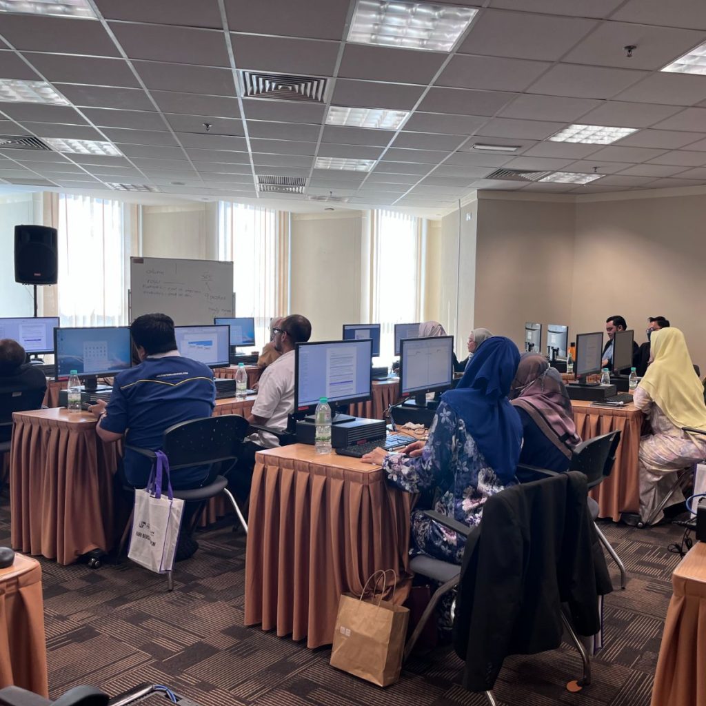 9. Microsoft Word Intermediate Training - Jabatan Penerangan Malaysia